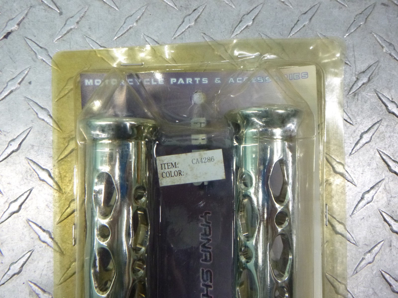 Yana Shiki Chrome Universal Fit Diamond Cut-Out Motorcycle Grip Flat End CA4286