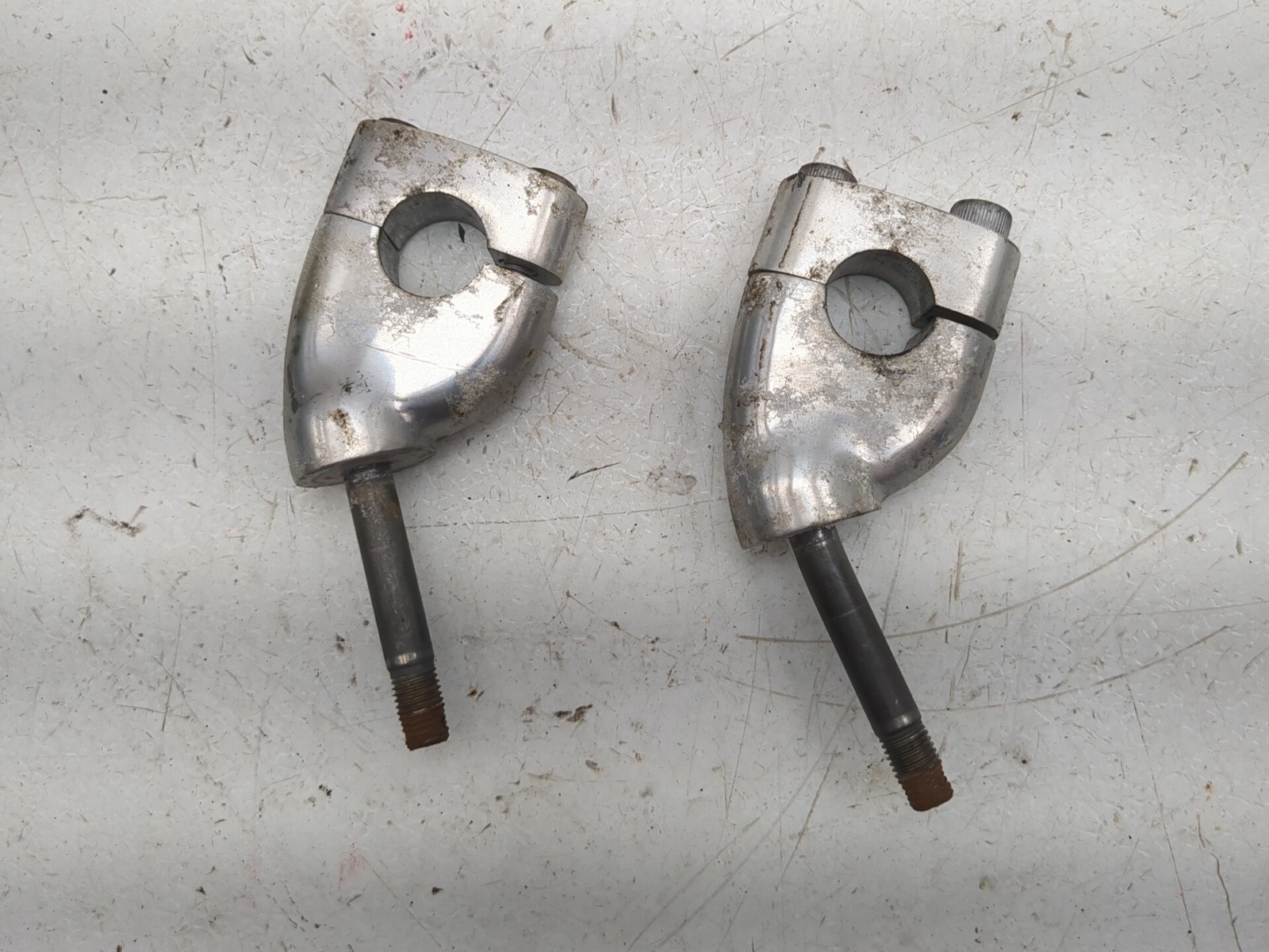 87-00 Yamaha Virago XV535 Front Left Right Handlebar Riser Set