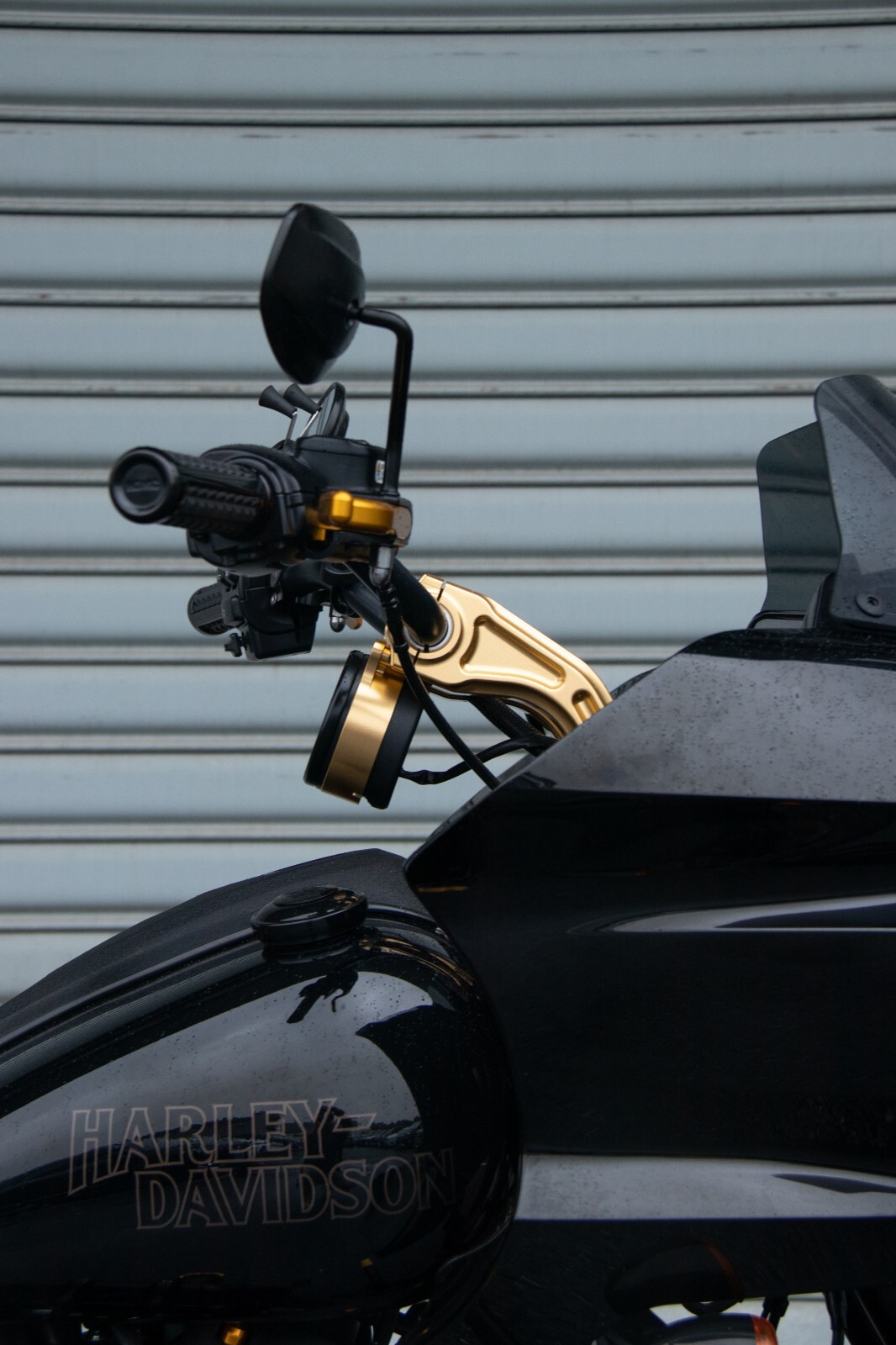 Hoprousa 10″ Height 1&1.25 inch Handlebar Riser with Round Digtal Gauge Gold