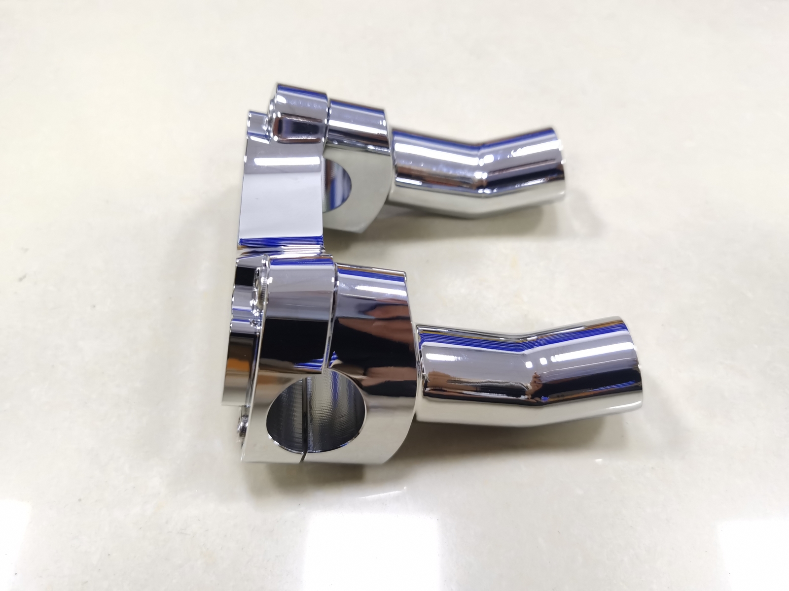 Chrome 3.5″ Handlebar Riser Clamp For Harley Heritage Softail Road Glide FLTR